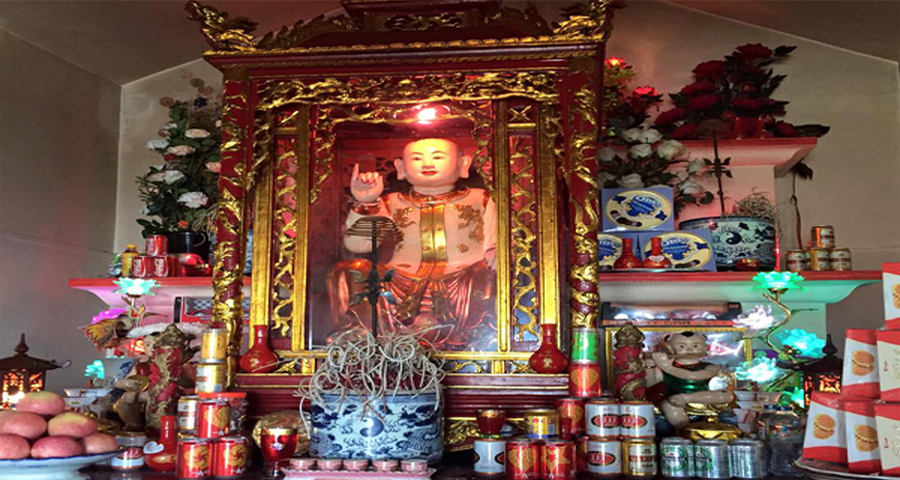 Đền Cậu Cửa Đông điểm du xuân tại Quan Lạn1