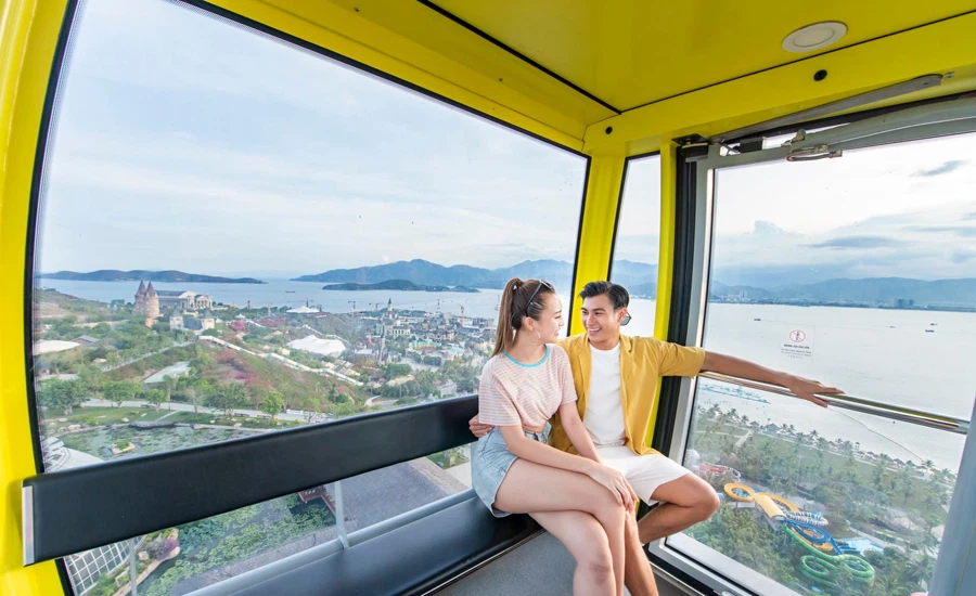 View trong cabin cap treo vinpearl nha trang